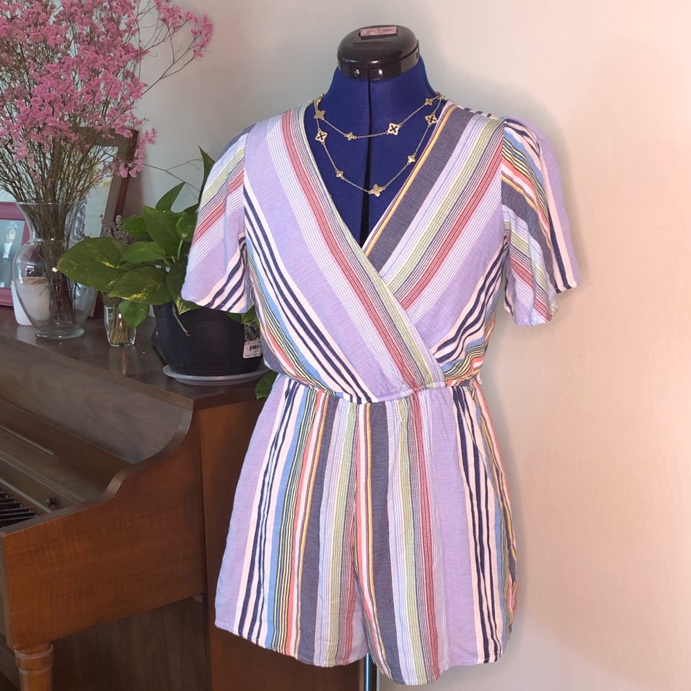 URBAN OUTFITTER • Trixxi Romper • Size Small • Multi-colored • cotton